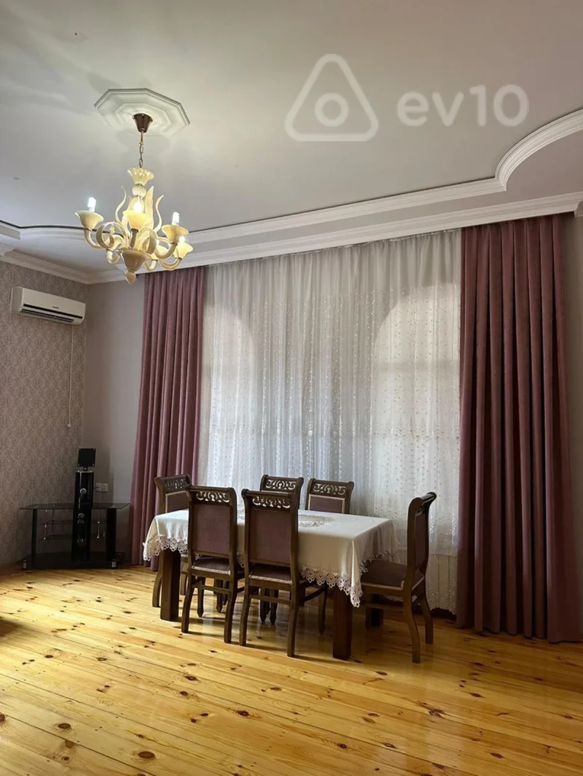 Satılır 6 otaqlı həyət evi 280 m²