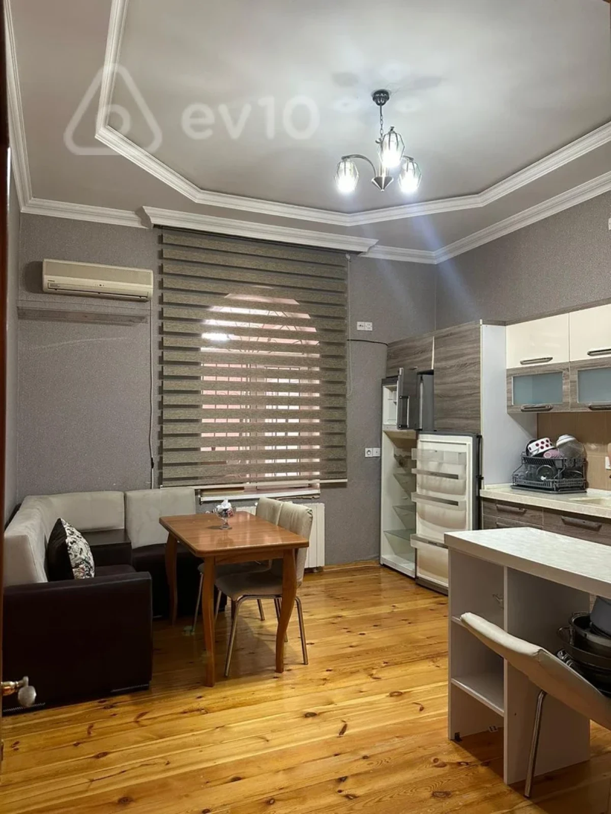 Satılır 6 otaqlı həyət evi 280 m²