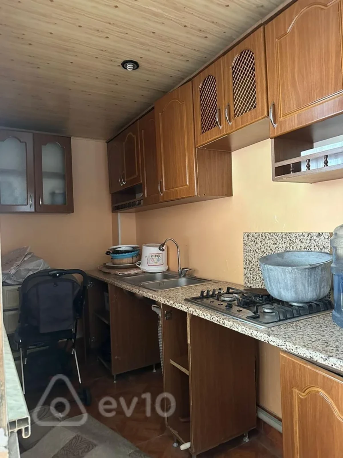 Satılır 6 otaqlı həyət evi 280 m²