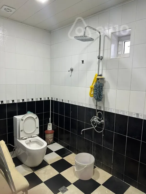 Satılır 6 otaqlı həyət evi 280 m²