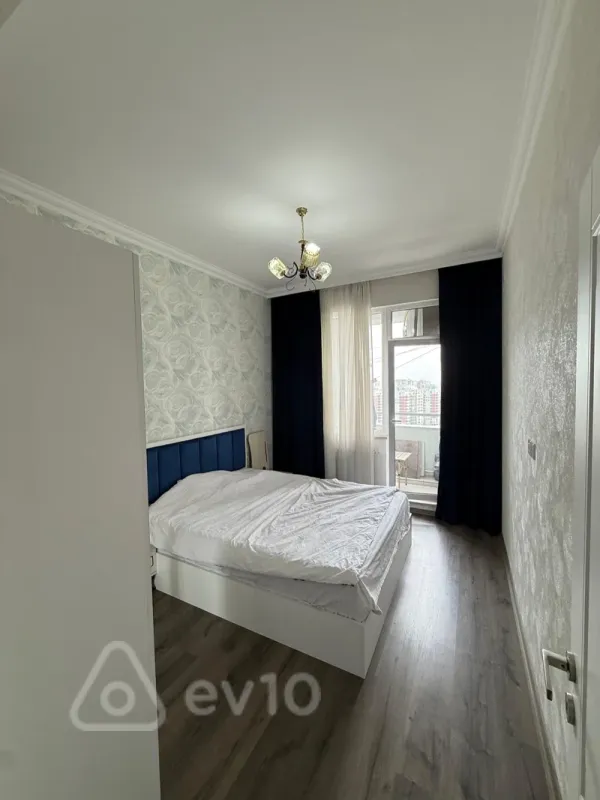 Kirayə verilir 2 otaqlı yeni tikili 61 m²