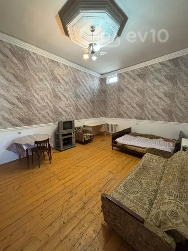 Kirayə verilir 1 otaqlı köhnə tikili 30 m²