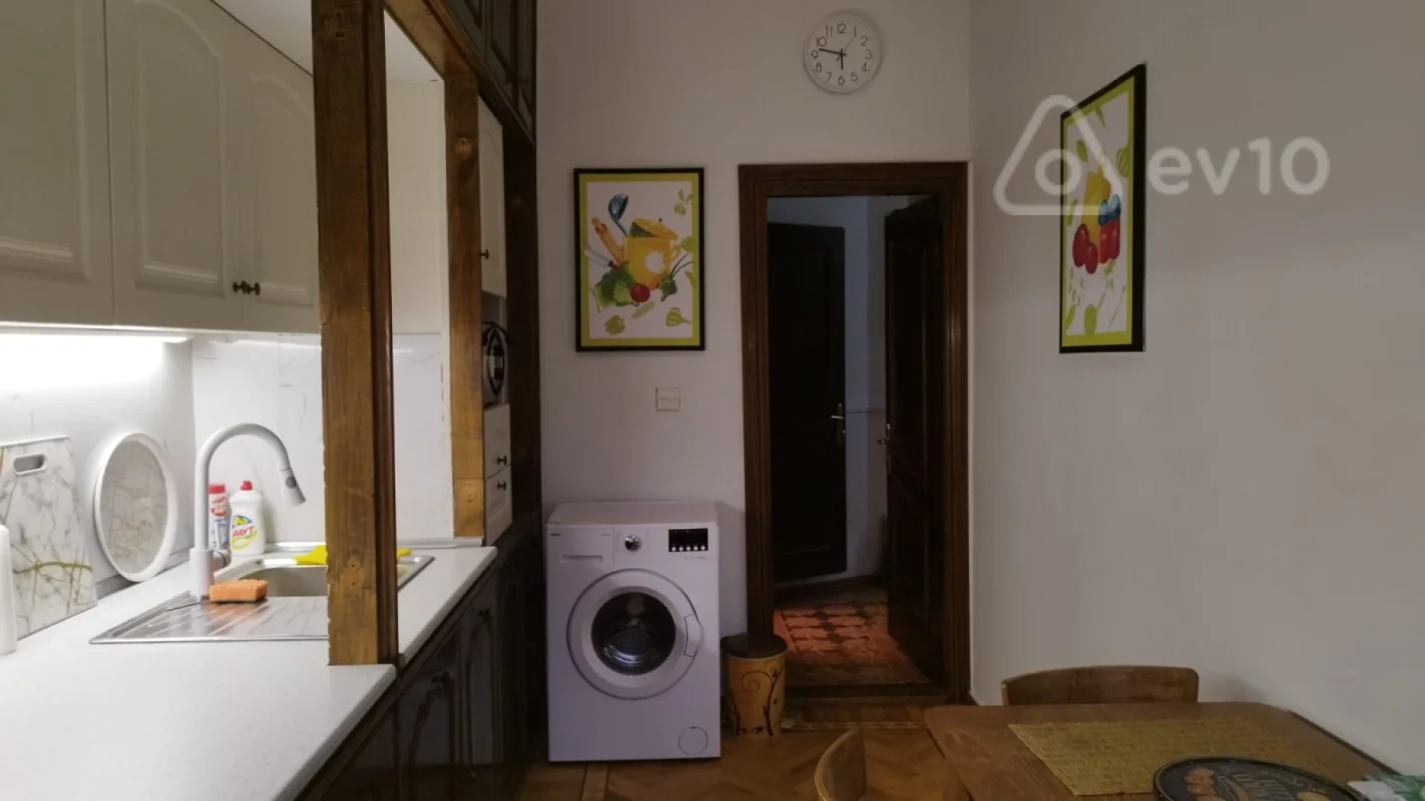 Kirayə verilir 1 otaqlı köhnə tikili 50 m²