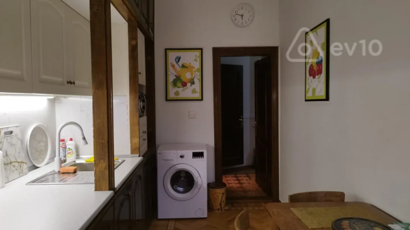 Kirayə verilir 1 otaqlı köhnə tikili 50 m²