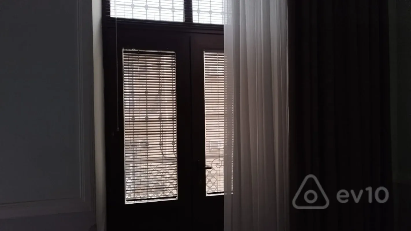 Kirayə verilir 1 otaqlı köhnə tikili 50 m²