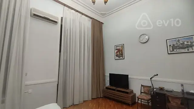 Kirayə verilir 1 otaqlı köhnə tikili 50 m²