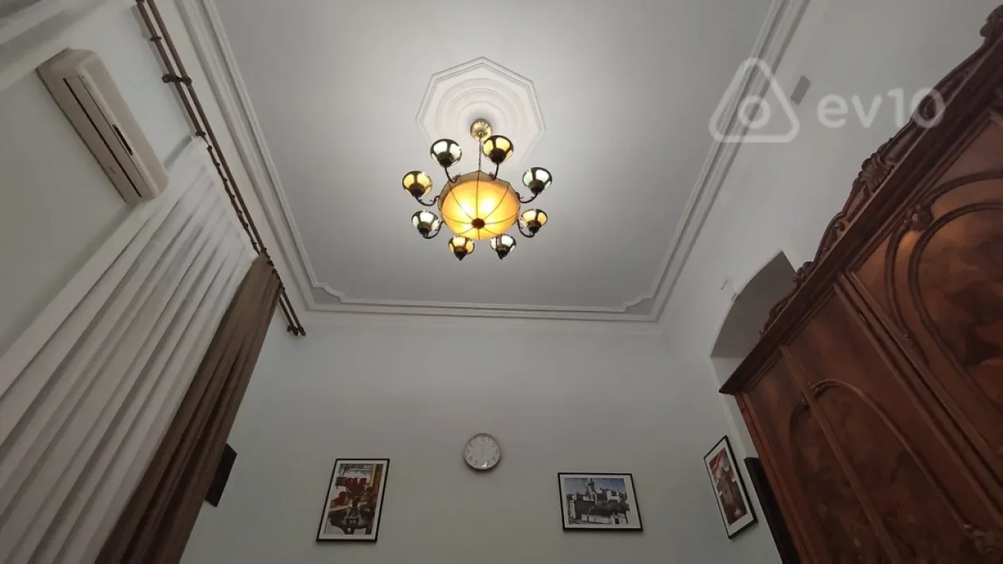 Kirayə verilir 1 otaqlı köhnə tikili 50 m²