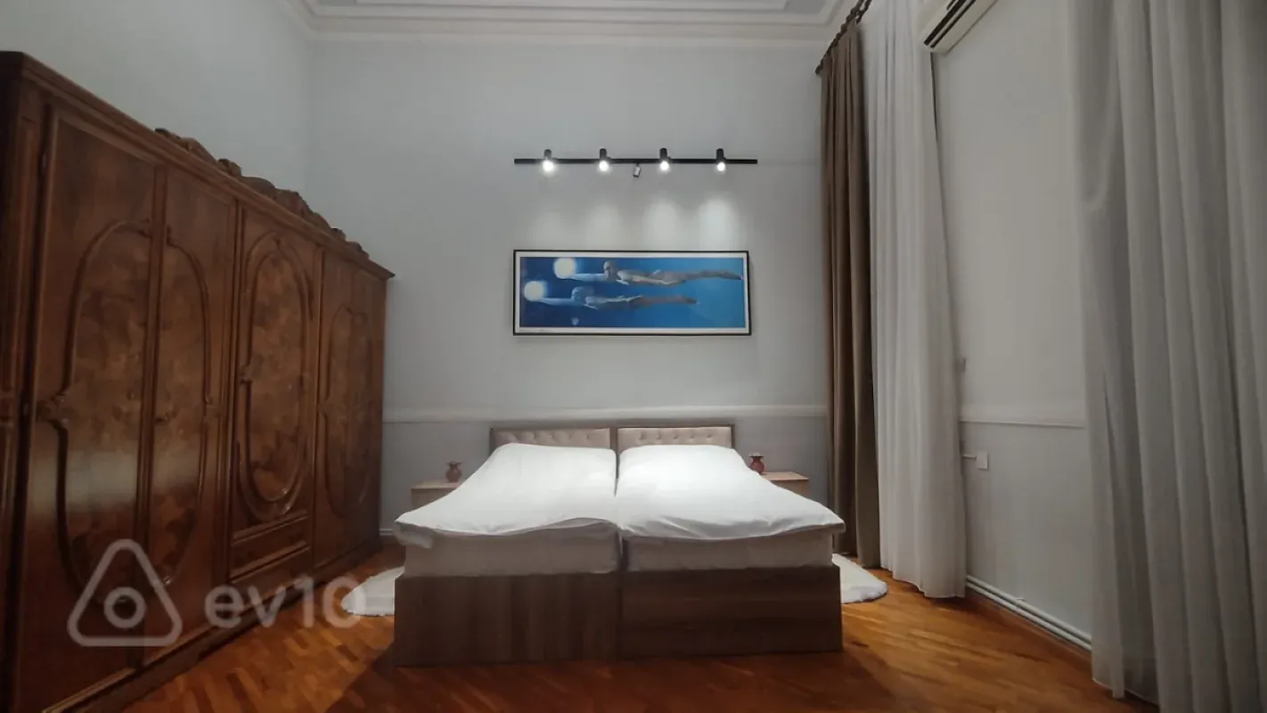 Kirayə verilir 1 otaqlı köhnə tikili 50 m²