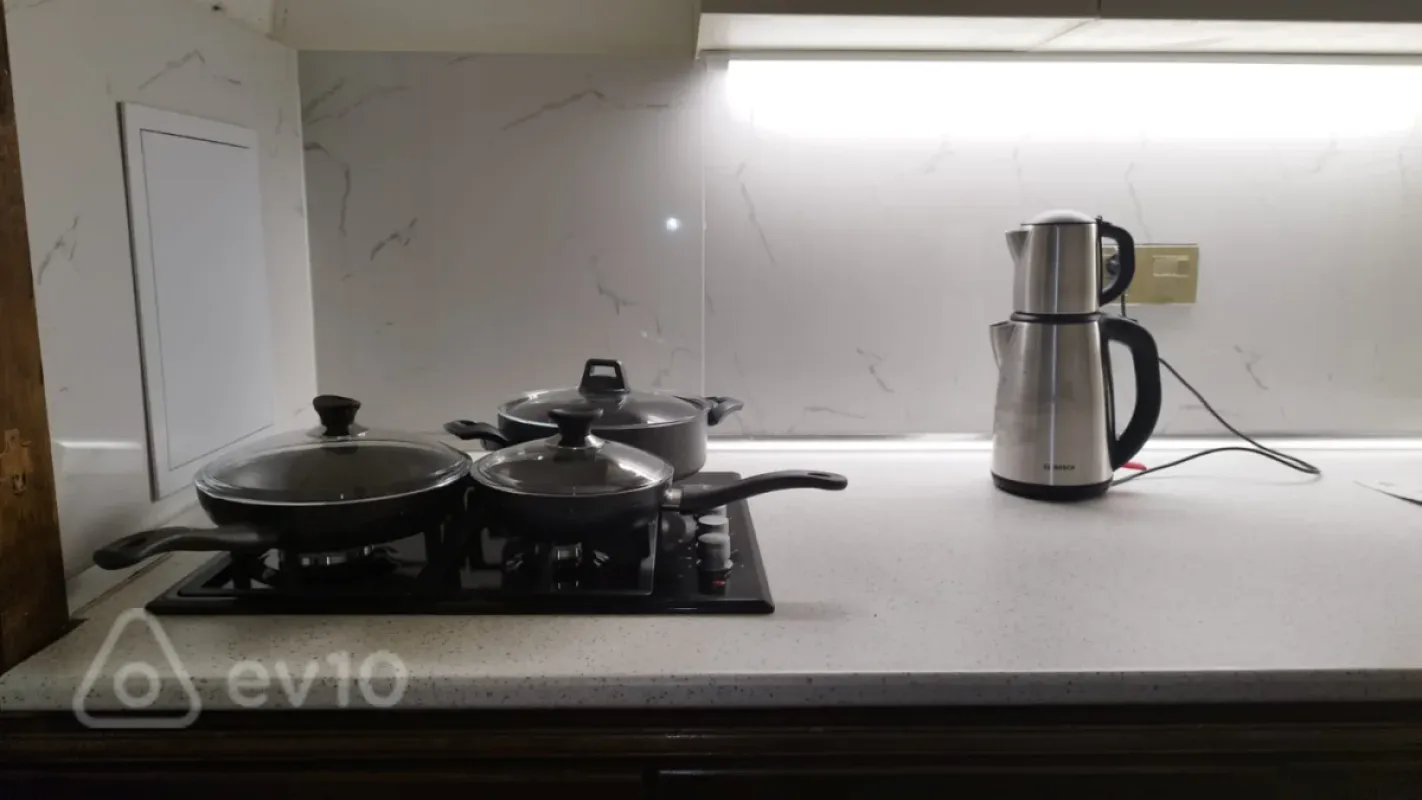 Kirayə verilir 1 otaqlı köhnə tikili 50 m²