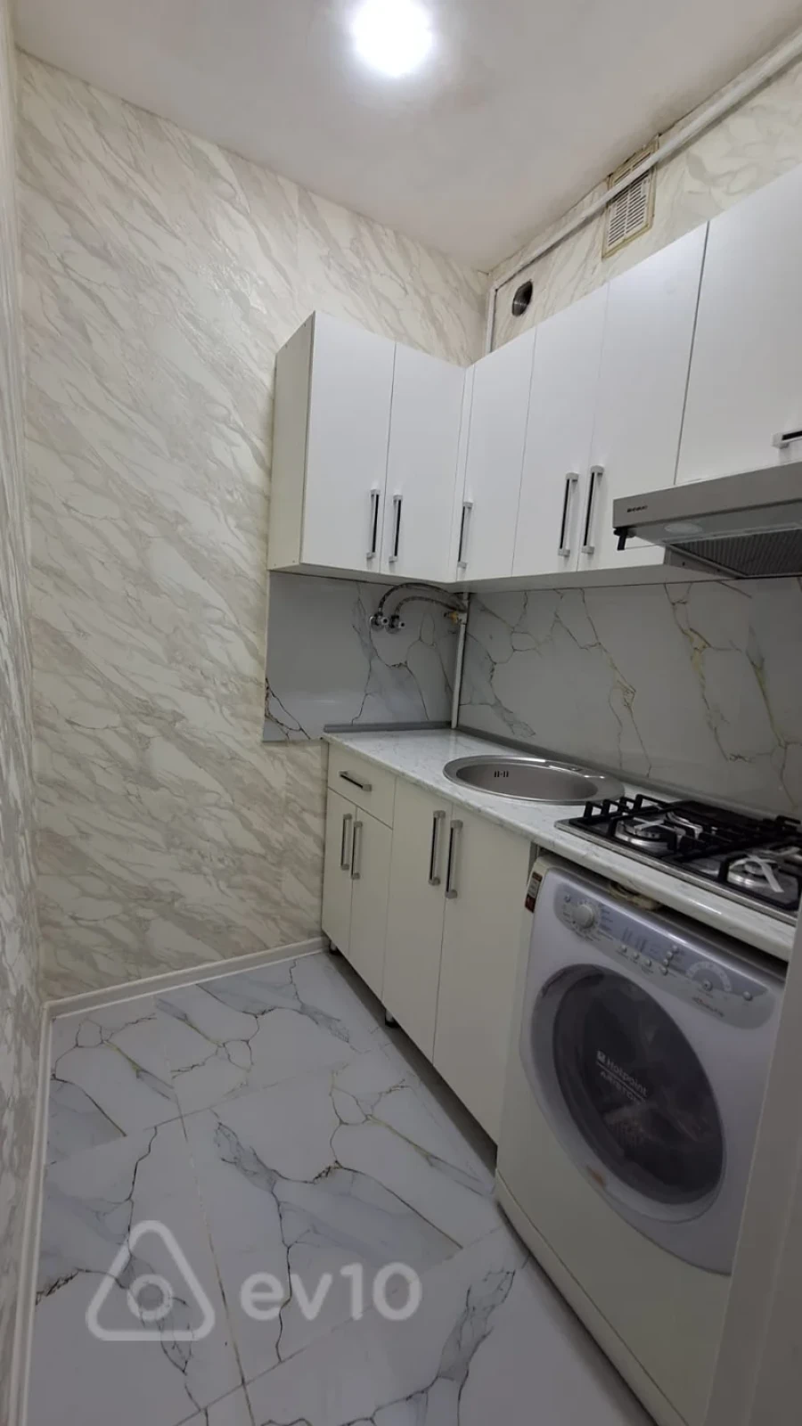 Satılır 2 otaqlı köhnə tikili 37 m²