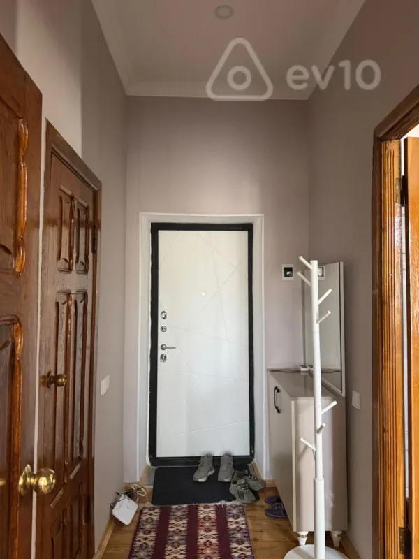 Kirayə verilir 3 otaqlı köhnə tikili 75 m²