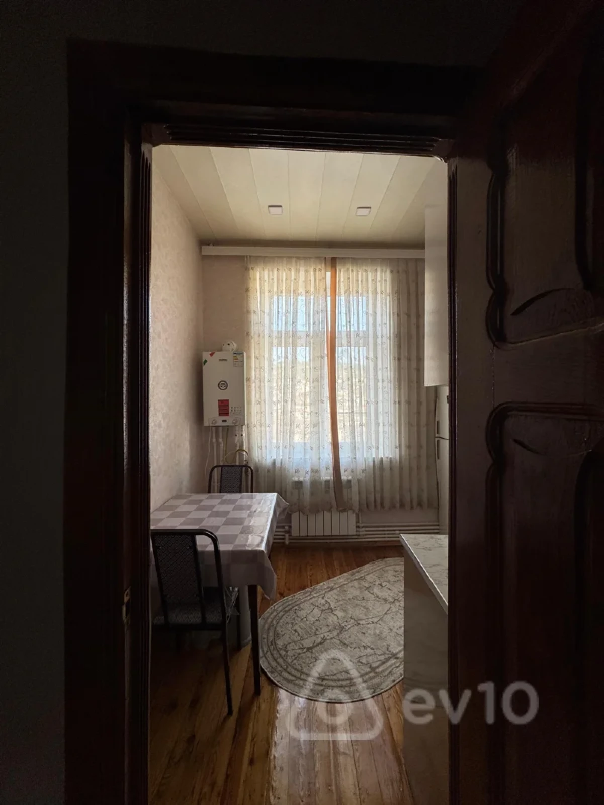 Kirayə verilir 3 otaqlı köhnə tikili 75 m²