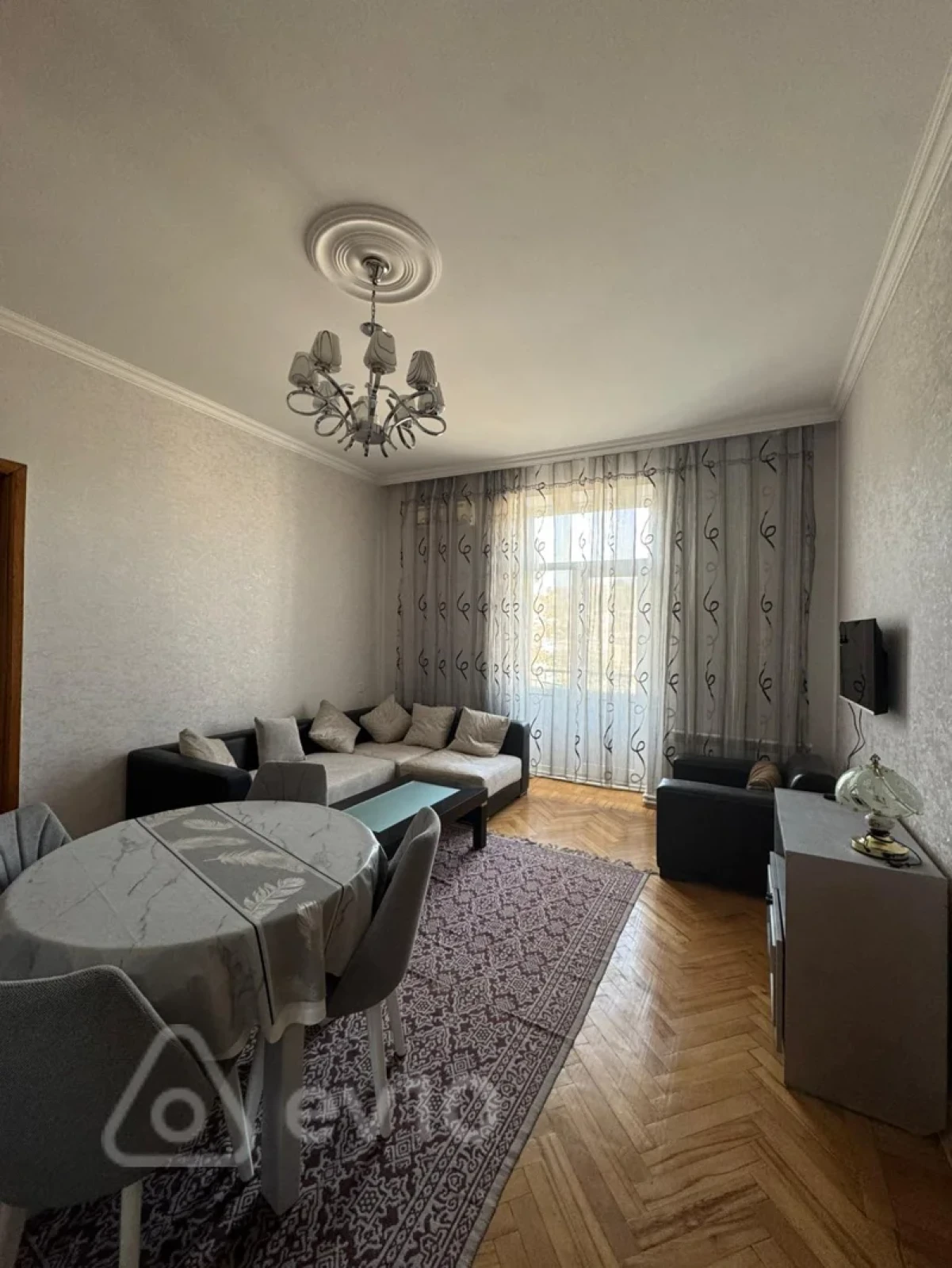 Kirayə verilir 3 otaqlı köhnə tikili 75 m²