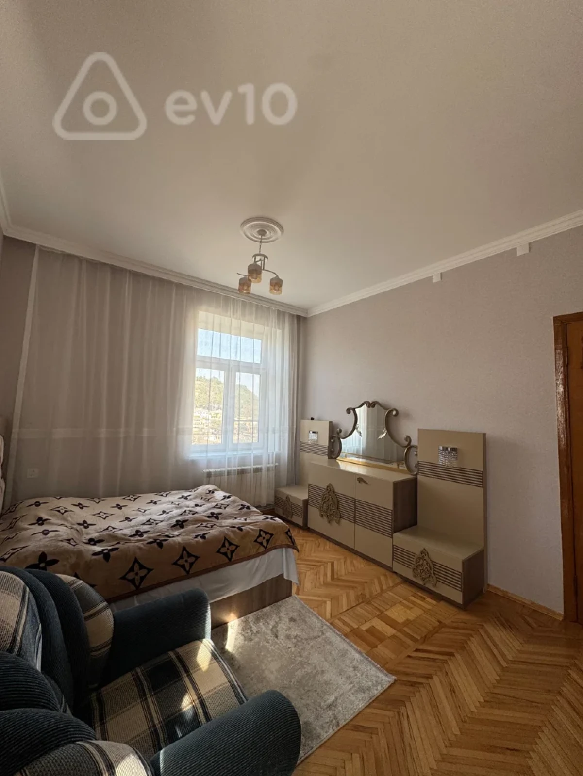 Kirayə verilir 3 otaqlı köhnə tikili 75 m²