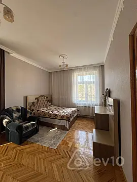 Kirayə verilir 3 otaqlı köhnə tikili 75 m²