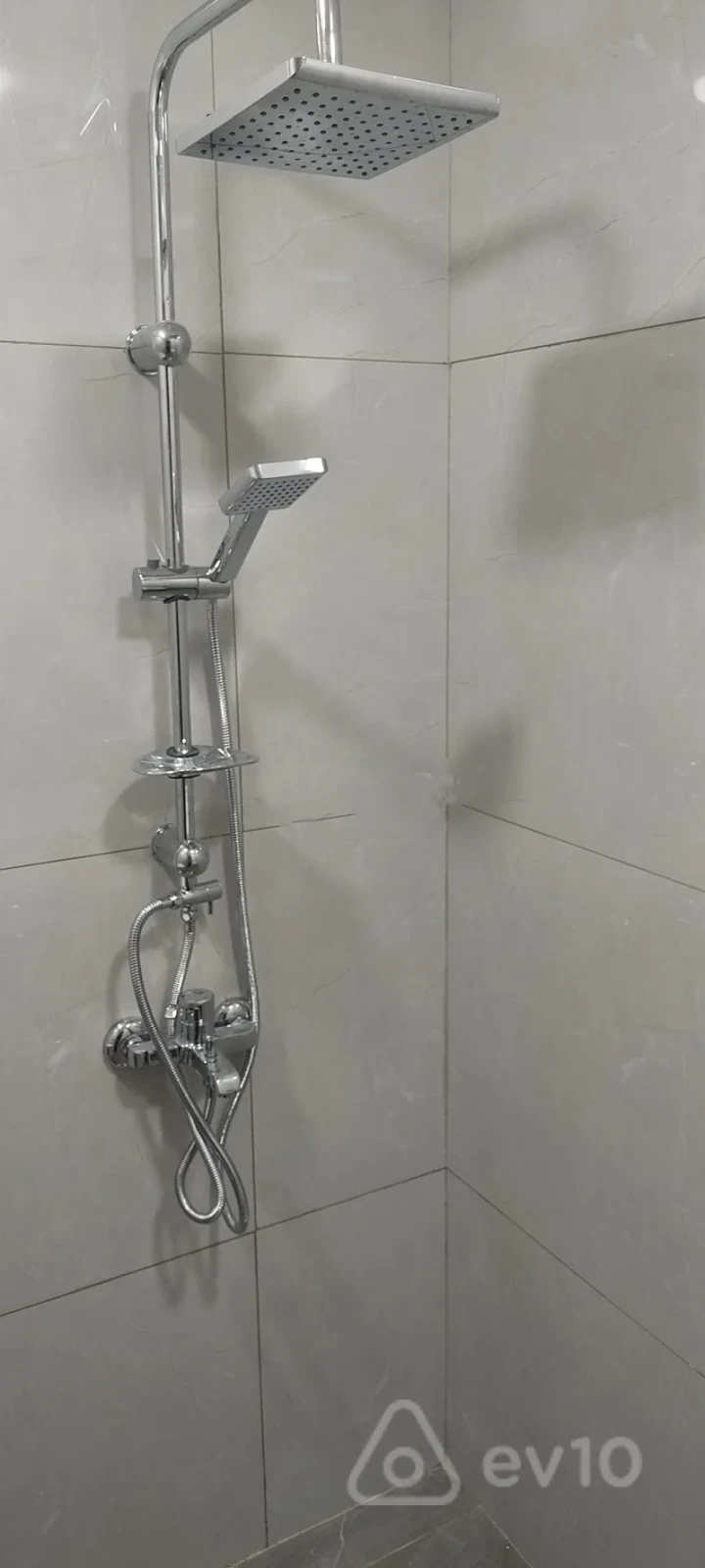 Kirayə verilir 2 otaqlı köhnə tikili 51 m²