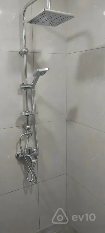 Kirayə verilir 2 otaqlı köhnə tikili 51 m²