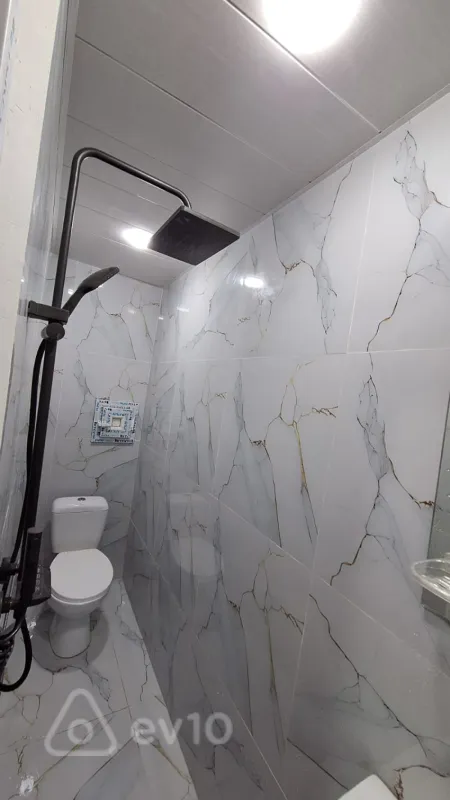 Kirayə verilir 2 otaqlı köhnə tikili 60 m²