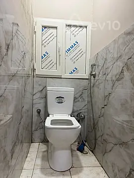Kirayə verilir 2 otaqlı köhnə tikili 60 m²