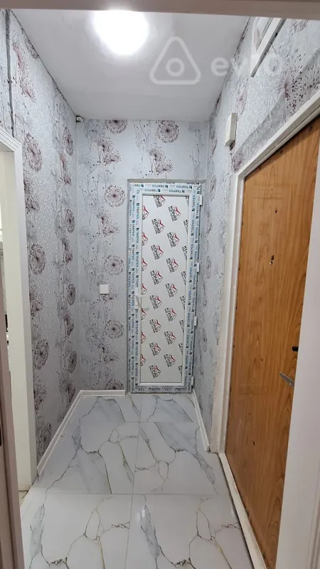 Kirayə verilir 2 otaqlı köhnə tikili 60 m²