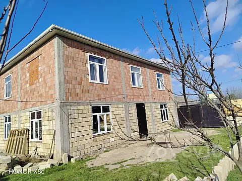Satılır 4 otaqlı həyət evi 12.9 m²