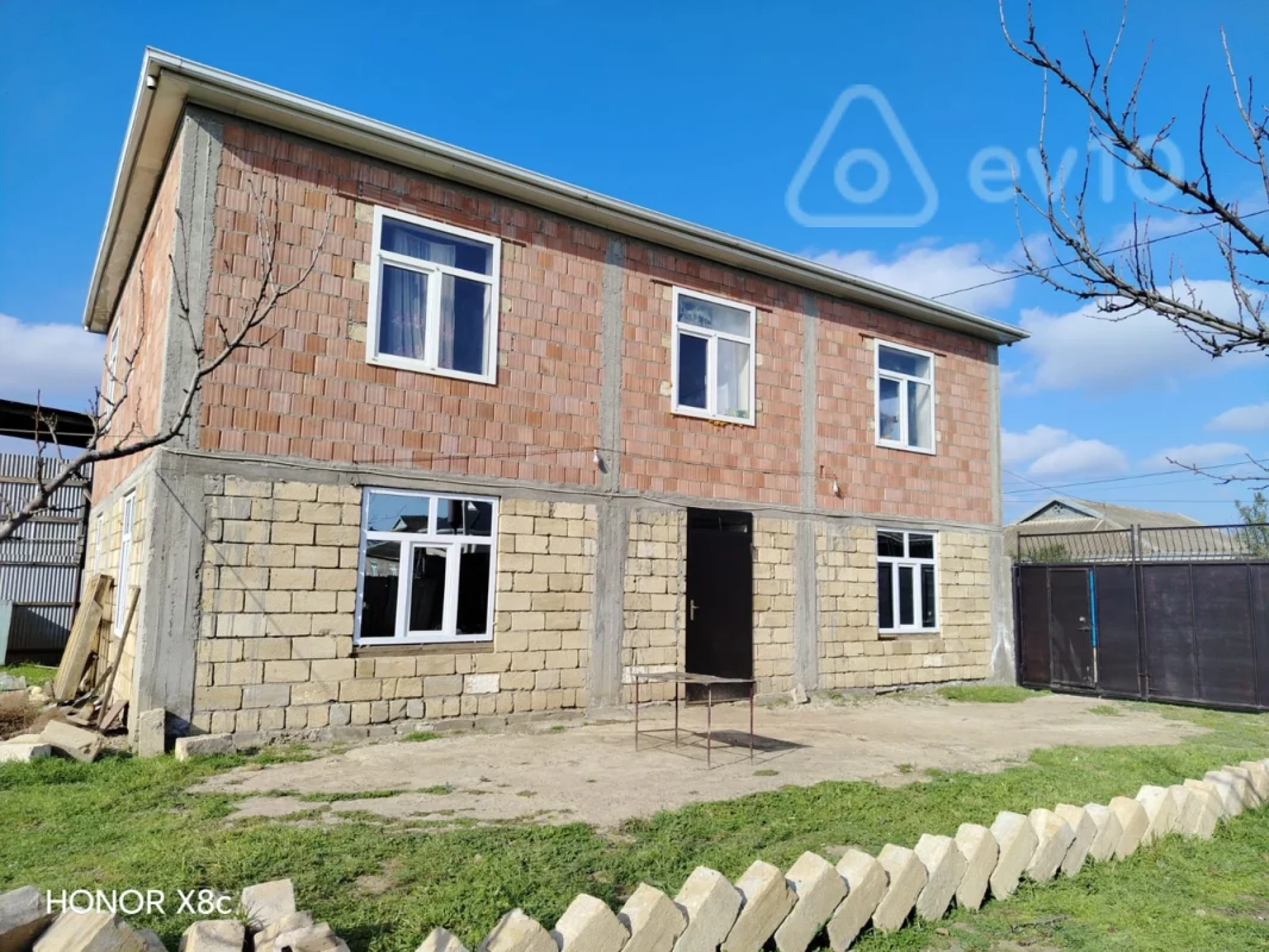 Satılır 4 otaqlı həyət evi 12.9 m²