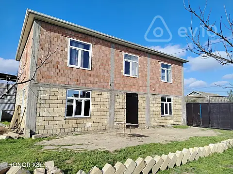 Satılır 4 otaqlı həyət evi 12.9 m²