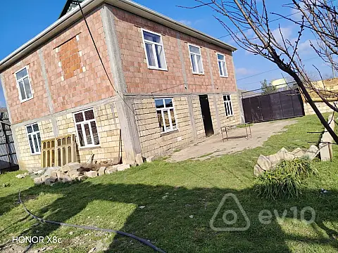 Satılır 4 otaqlı həyət evi 12.9 m²