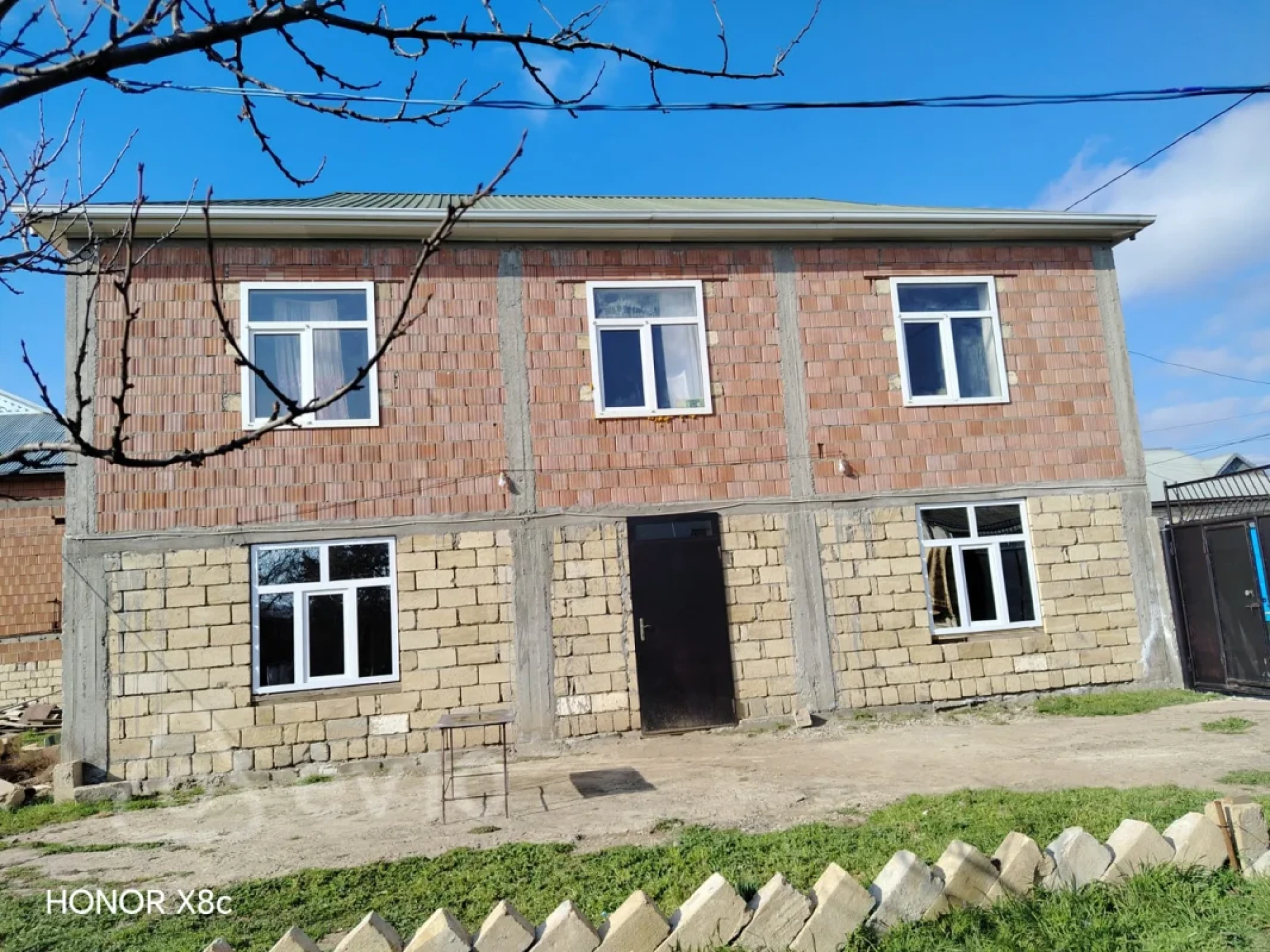 Satılır 4 otaqlı həyət evi 12.9 m²