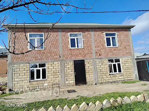 Satılır 4 otaqlı həyət evi 12.9 m² — Cəlilabad 4 otaq 12.90 m²