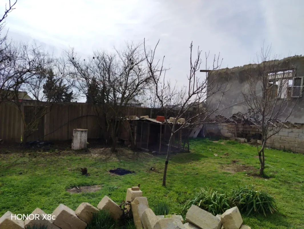 Satılır 4 otaqlı həyət evi 12.9 m²