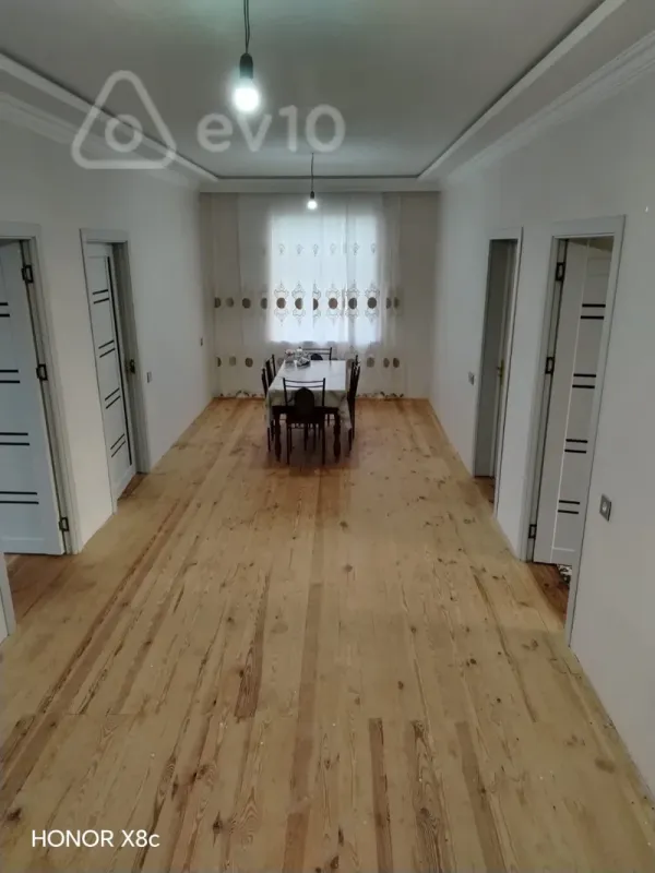 Satılır 4 otaqlı həyət evi 12.9 m²