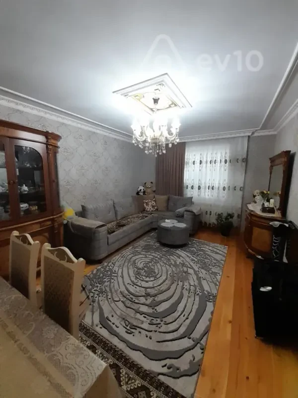Satılır 2 otaqlı köhnə tikili 49 m²
