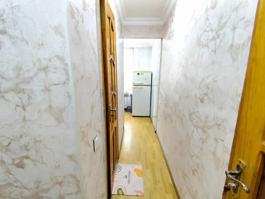 Kirayə verilir 2 otaqlı köhnə tikili 72 m²