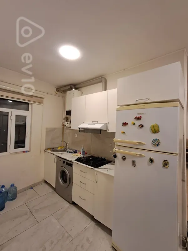 Kirayə verilir 1 otaqlı həyət evi 80 m²