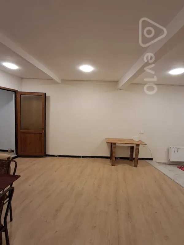 Kirayə verilir 1 otaqlı həyət evi 80 m²