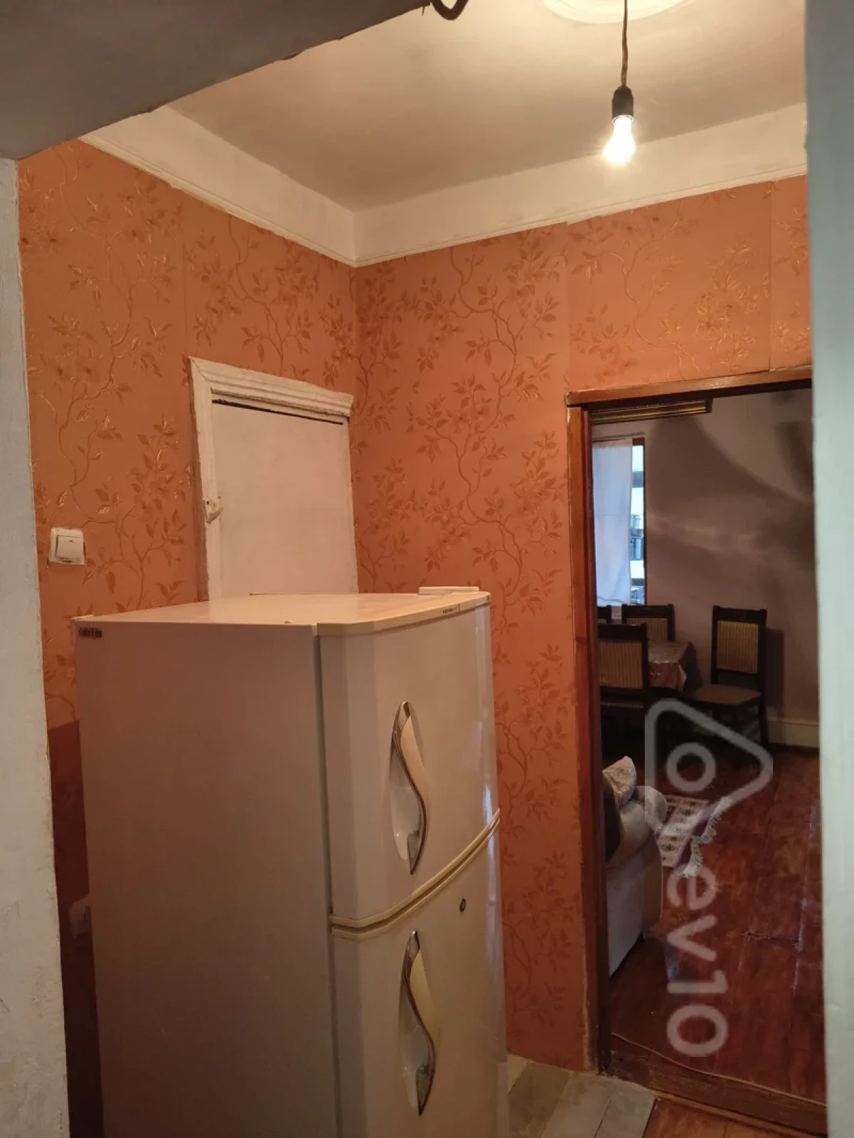 Satılır 2 otaqlı köhnə tikili 45 m²