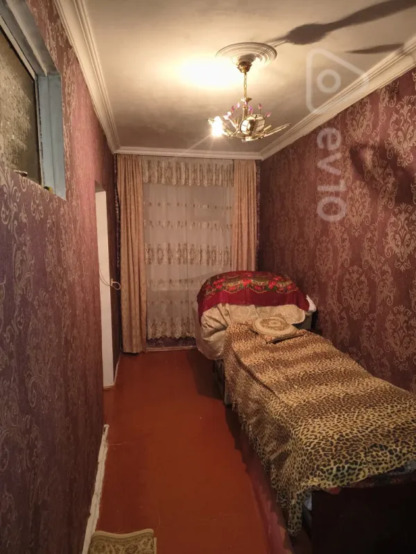 Satılır 2 otaqlı köhnə tikili 45 m²