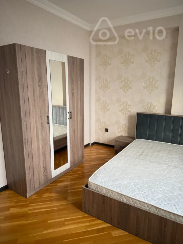 Kirayə verilir 3 otaqlı yeni tikili 114 m²