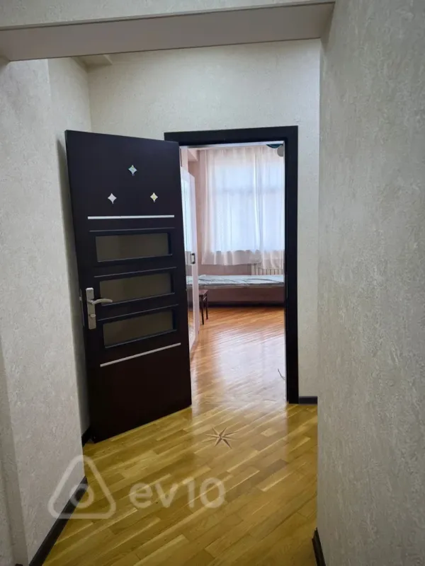 Kirayə verilir 3 otaqlı yeni tikili 114 m²
