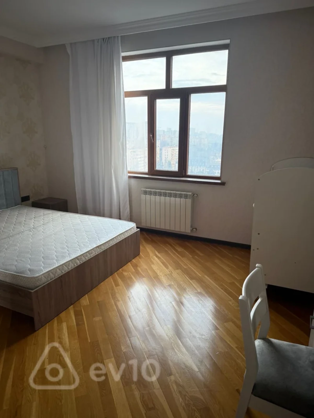 Kirayə verilir 3 otaqlı yeni tikili 114 m²