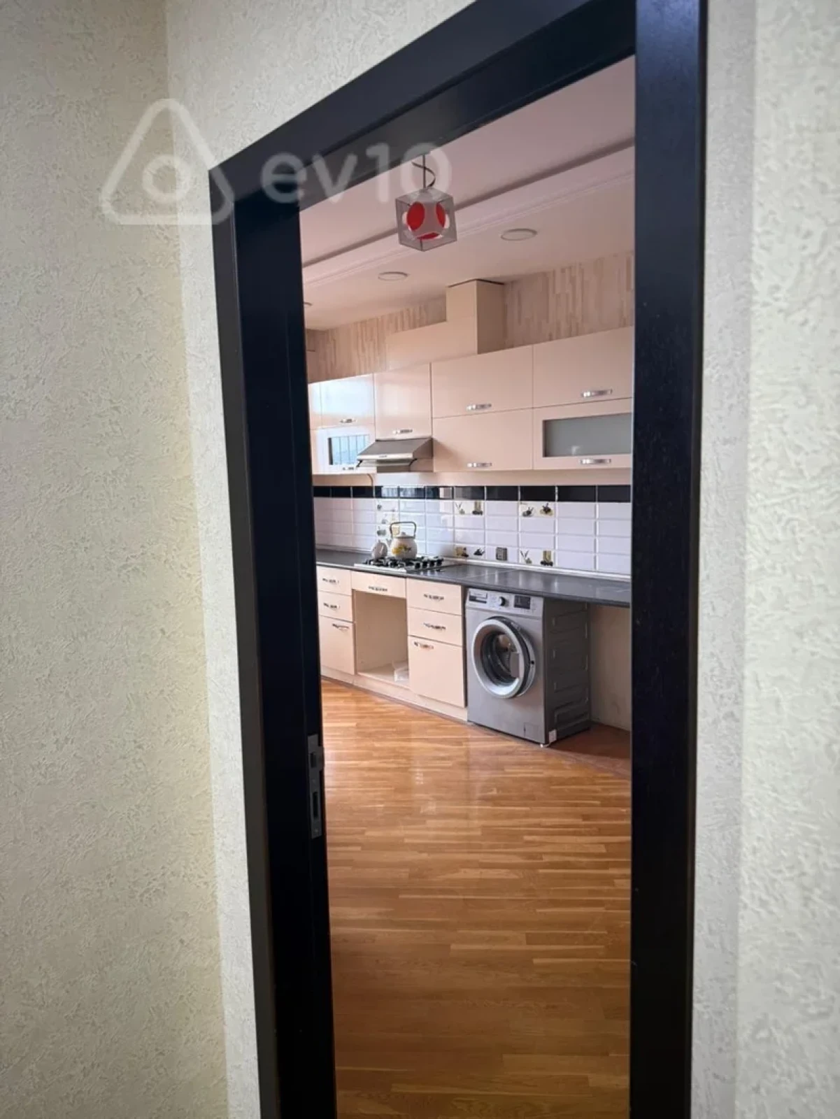 Kirayə verilir 3 otaqlı yeni tikili 114 m²