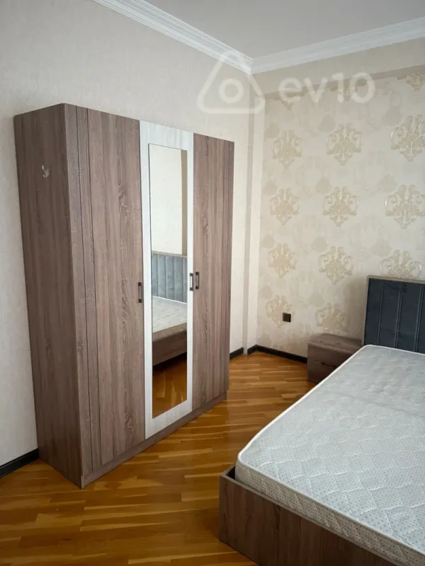 Kirayə verilir 3 otaqlı yeni tikili 114 m²