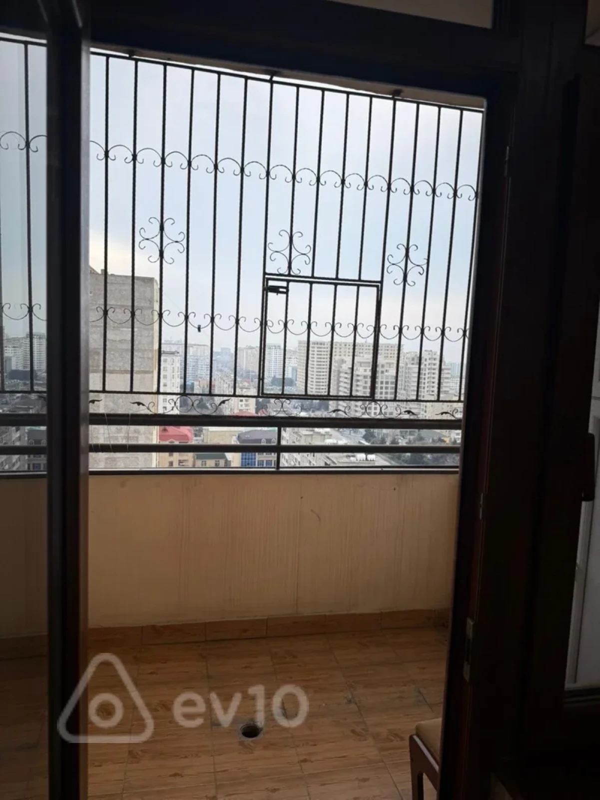 Kirayə verilir 3 otaqlı yeni tikili 114 m²