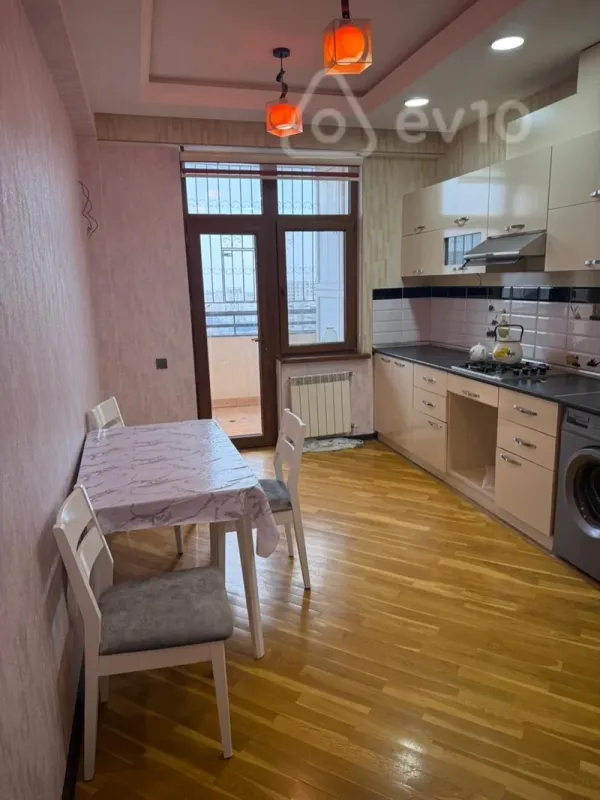 Kirayə verilir 3 otaqlı yeni tikili 114 m²