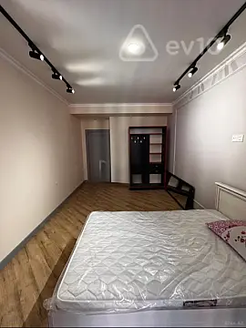 Kirayə verilir 2 otaqlı yeni tikili 70 m²