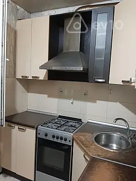 Kirayə verilir 2 otaqlı köhnə tikili 50 m²