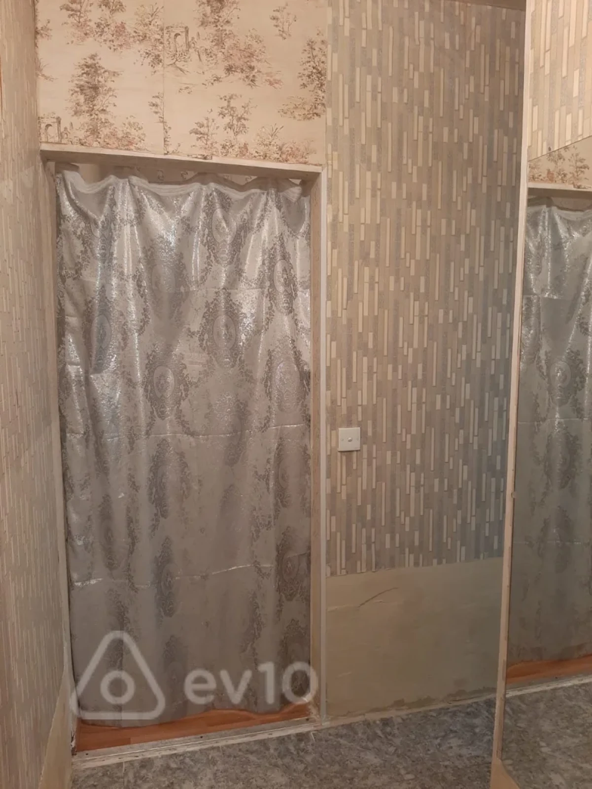 Kirayə verilir 2 otaqlı köhnə tikili 50 m²