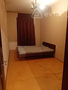 Kirayə verilir 2 otaqlı köhnə tikili 50 m²