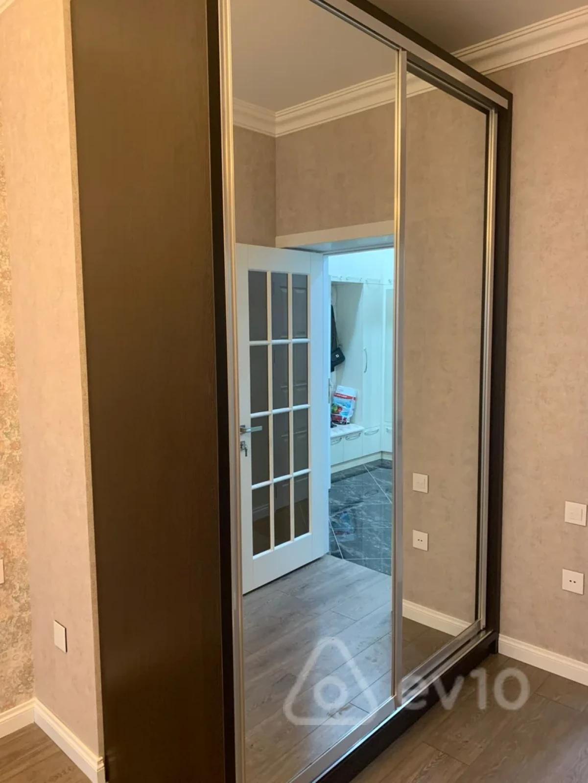 Kirayə verilir 2 otaqlı yeni tikili 65 m²